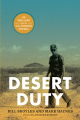 cover of Desert Duty: On the Line with the U.S. Border Patrol