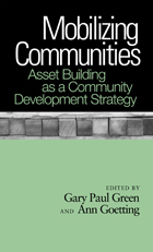 front cover of Mobilizing Communities